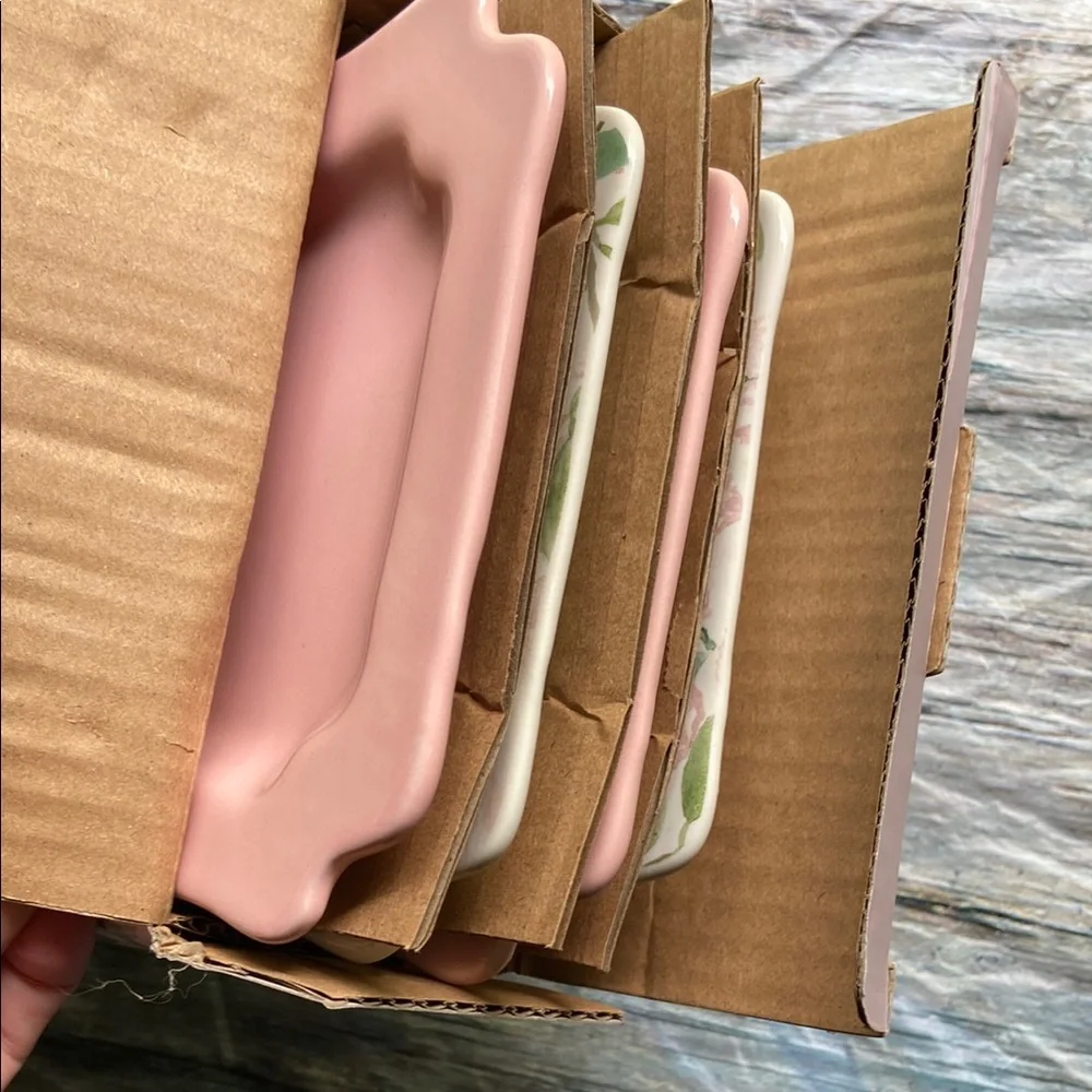 NIB Sweet Laurel 6” Dessert Plates Pink and White with Scalloped Edges - Picture 5 of 10